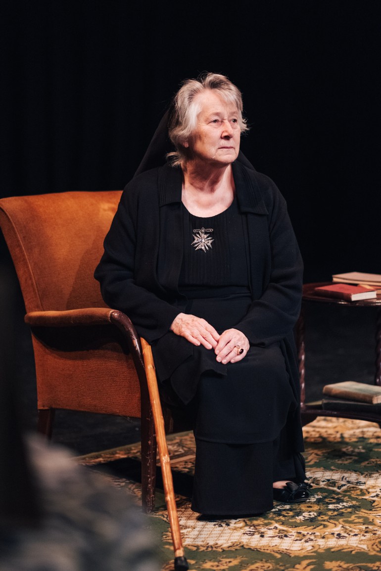 Coole Lady review pic one